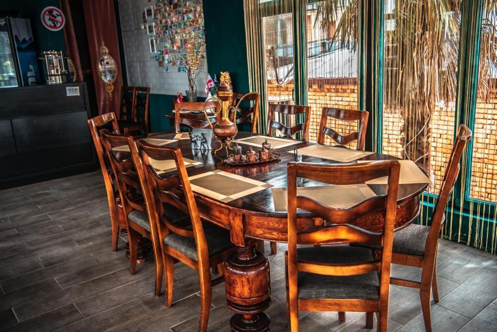 Green Flower Hotel Kutaisi Ngoại thất bức ảnh
