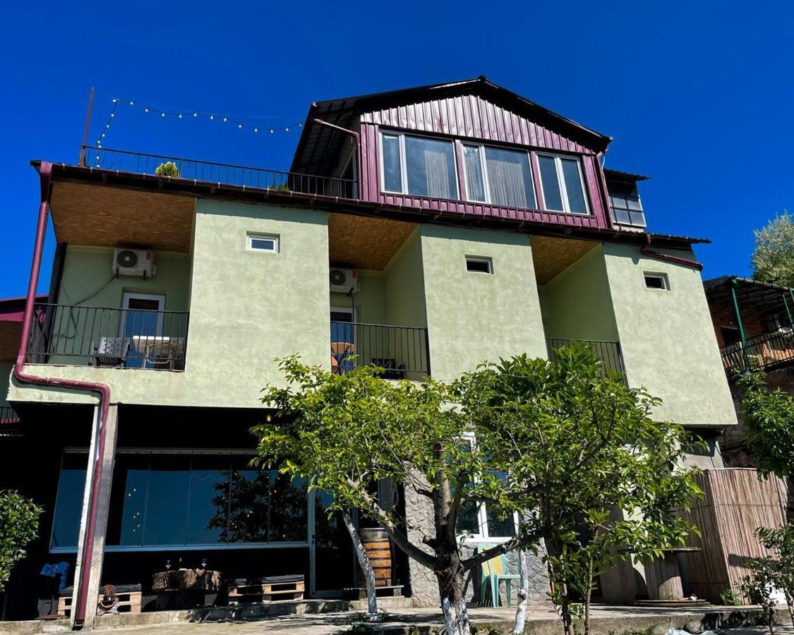 Green Flower Hotel Kutaisi Ngoại thất bức ảnh